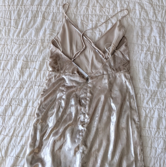🆕🌿GOLD SHIMMER DRESS🌿 - Picture 8 of 10